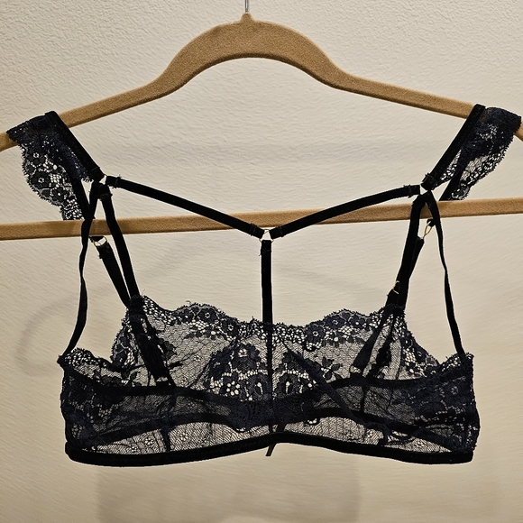 VS bralette - Picture 2 of 12